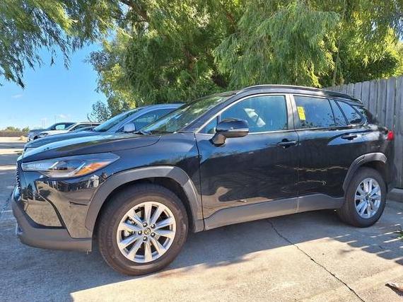 TOYOTA COROLLA CROSS 2025 7MUCAAAG0SV128479 image